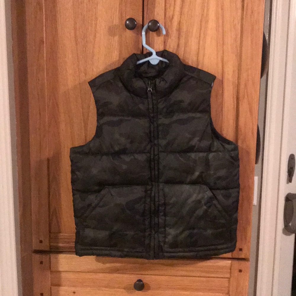 Old Navy Puffer Vest